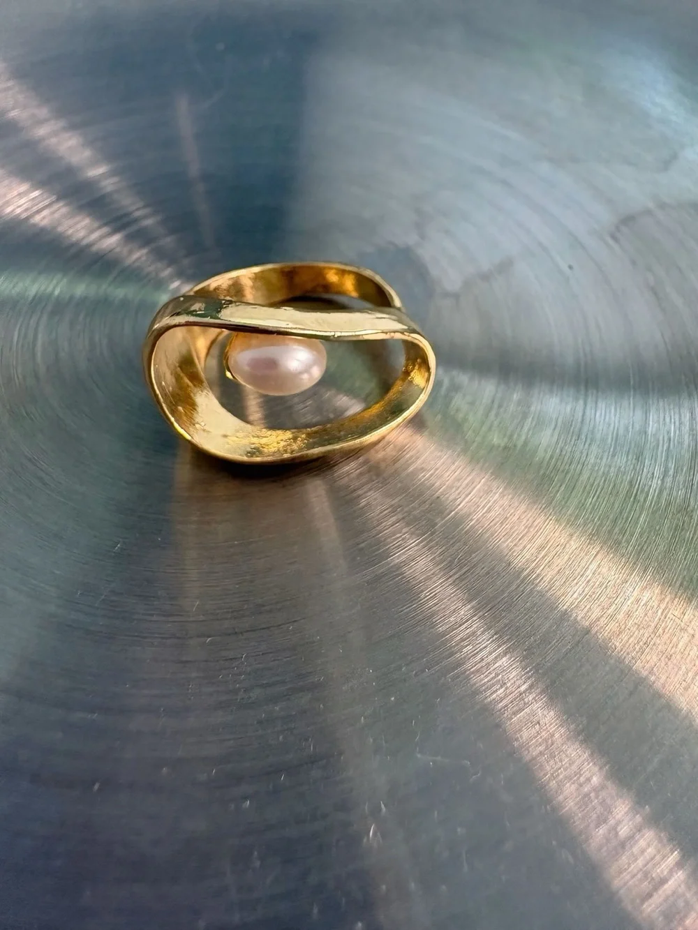 Gold Pearl Oval Open Ring